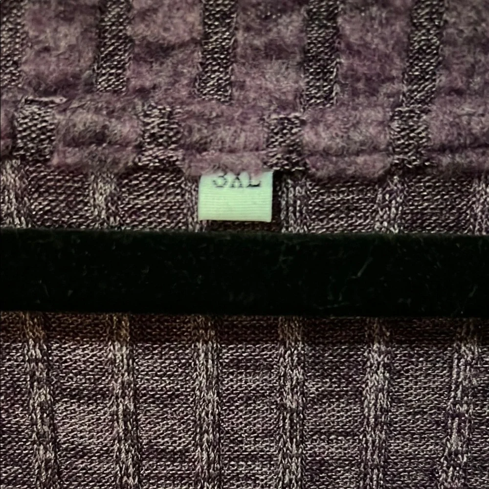 Purple Ribbed V-Neck Sweater - Picture 2 of 2